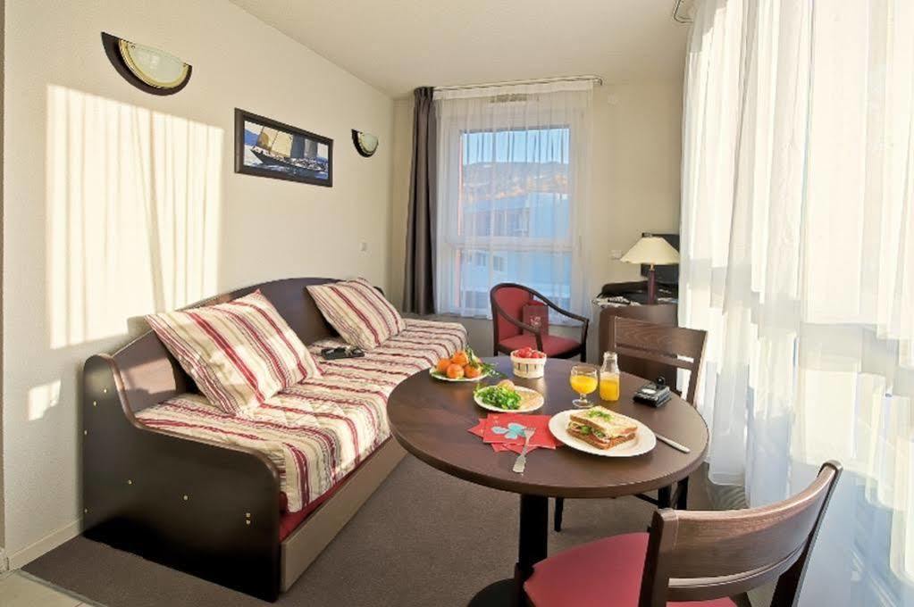 Appart Hotel Annecy Seynod Kültér fotó